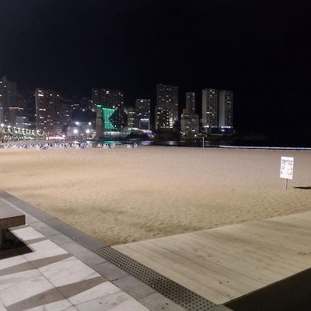 Living Benidorm. Playa Levante Esterno foto