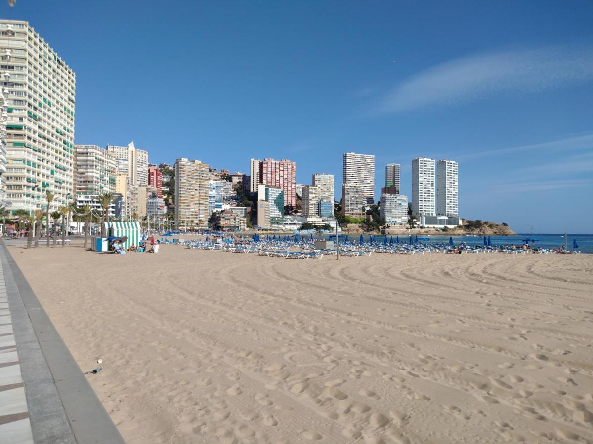 Living Benidorm. Playa Levante Esterno foto