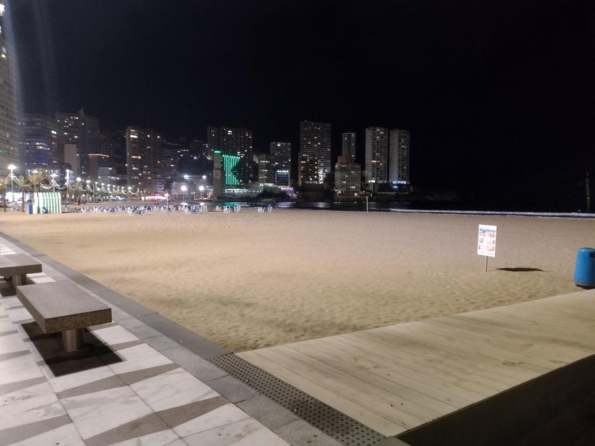 Living Benidorm. Playa Levante Esterno foto